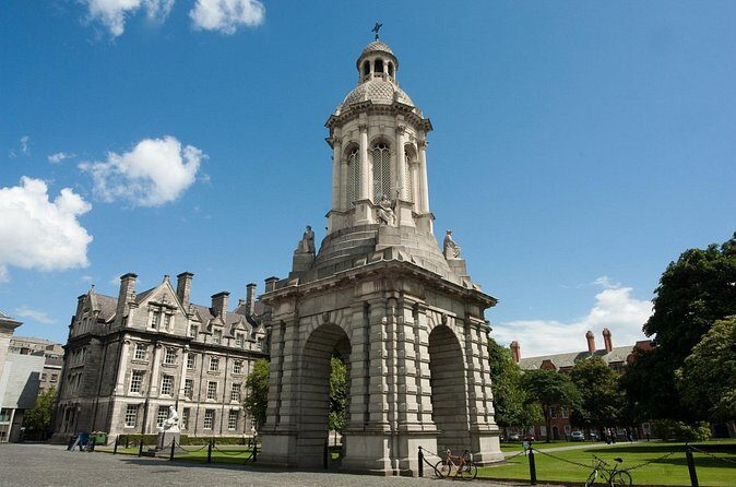 2 Hours Senior’s Historical Private Walking Tour of Dublin - Trinity College Dublin: the 1592 start and the Campanile moment