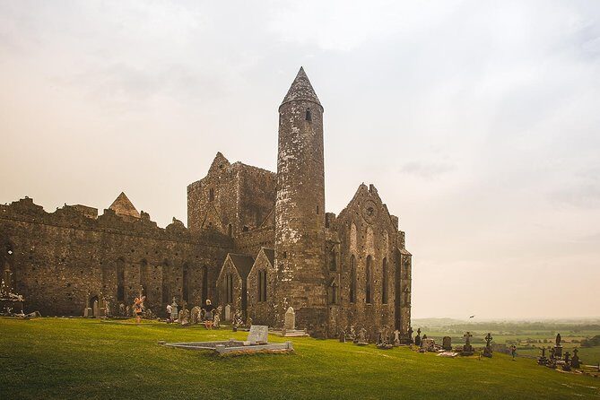 3-Day Dingle, Killarney and the Wild Atlantic Way Small-Group Tour from Dublin - Day 3: Inch Beach to Torc Waterfall, then Rock of Cashel for the medieval finale