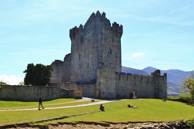 6-Day Magical Southern Explorer Small Group Tour - Killarney National Park, Gap of Dunloe, and Dingle’s small-town personality