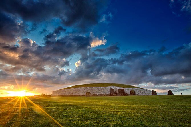 6 hour Half-Day Award Winning Private Tour of the Boyne Valley - Meeting the Boyne Valley: How the Guide Changes the Day