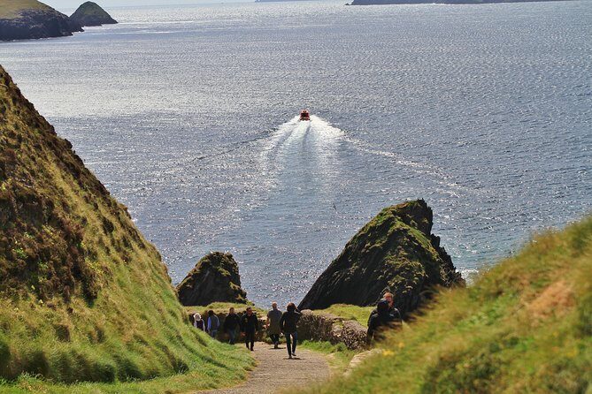 7-Day Ireland to Island Small Group Tour from Dublin - Day 2: Blarney Castle, the Ring of Kerry gateway at Kenmare, and Waterville