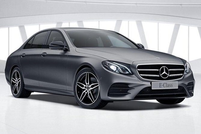 Arrival Transfer: Dublin Airport DUB to Dublin in Business Car - The meet-and-greet at Dublin Airport is the whole game
