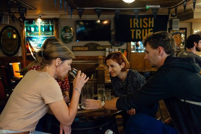 Classic Irish Pubs Private Tour of Dublin: Live Music, Beer and Nightlife - Logistics that affect your comfort (and your photos)