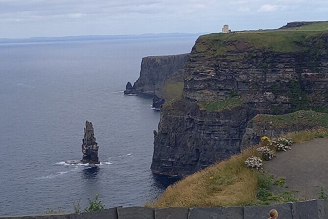 Cliffs of Moher and Burren Private Day Tour - Dunguaire Castle and Kinvara: your first taste of Galway Bay