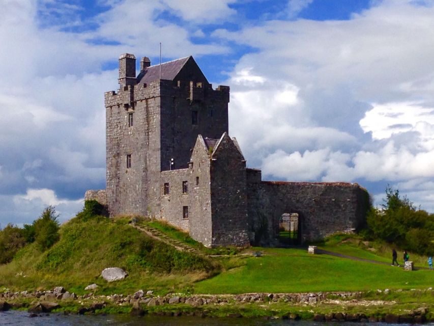 Cliffs of Moher and Galway Tour in Italian or Spanish - Galway in 1.5 Hours: River Walk, Corrib Views, and Quick City Magic