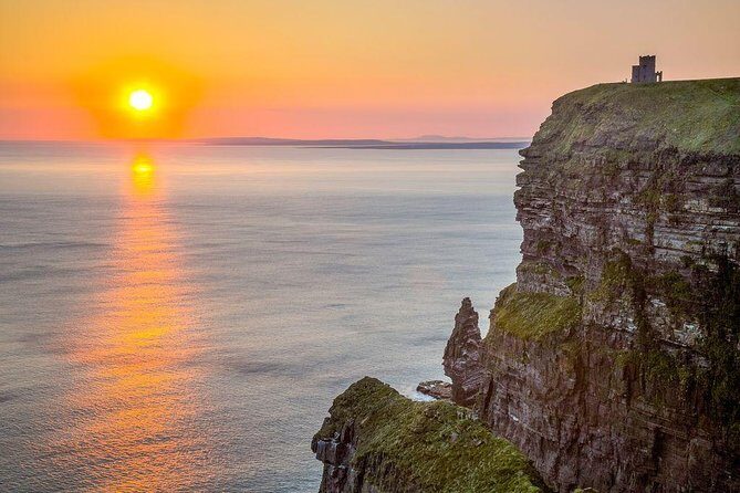 Cliffs of Moher Day Tour from Dublin: Including The Wild Atlantic Way - Bunratty Castle and Folk Park: quick photos on the way back