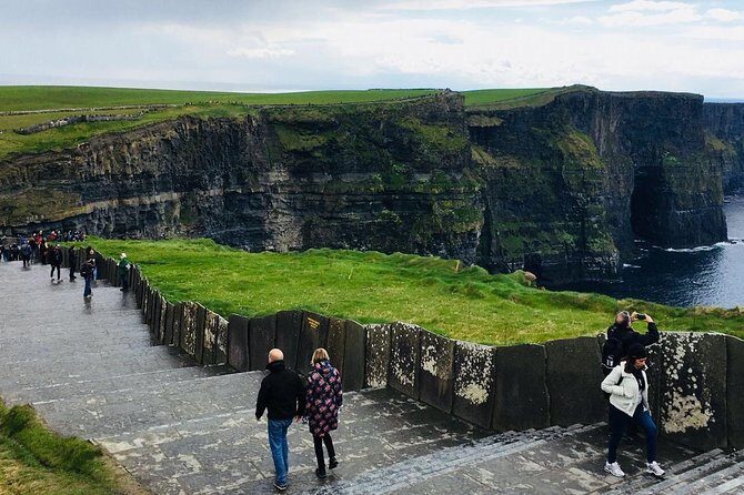 Cliffs Of Moher Tour In Spanish - Kinvara-Style Stops: Small Town Views From the Route