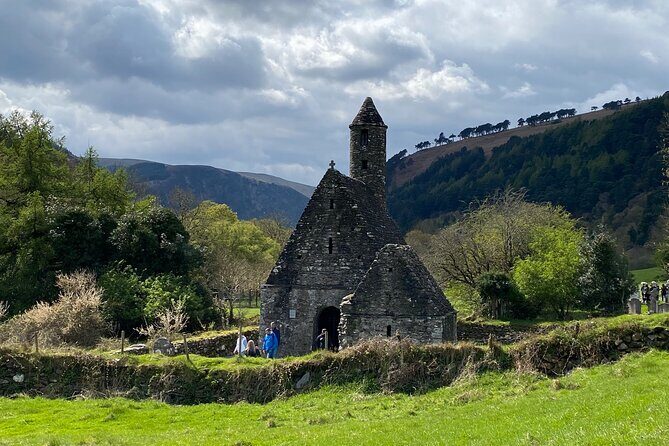Day Tour from Dublin: Wicklow Mountains, Glendalough, Powerscourt - Guides Make It: How This Tour Typically Feels Day-to-Day