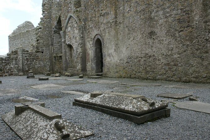 Day trip to Cliffs of Moher & Bunratty Castle and Ennis - Price and logistics: is $145 a good deal?