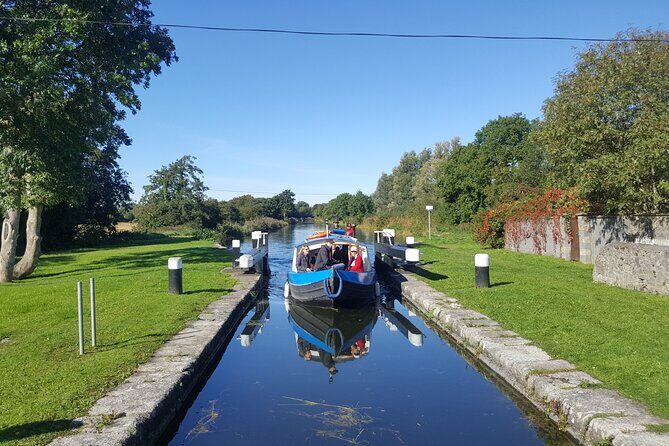 Digby Lock Cruise - Explore Ireland's Historic Grand Canal. - Stop 1: Leinster Aqueduct (1783) and the story behind the structure
