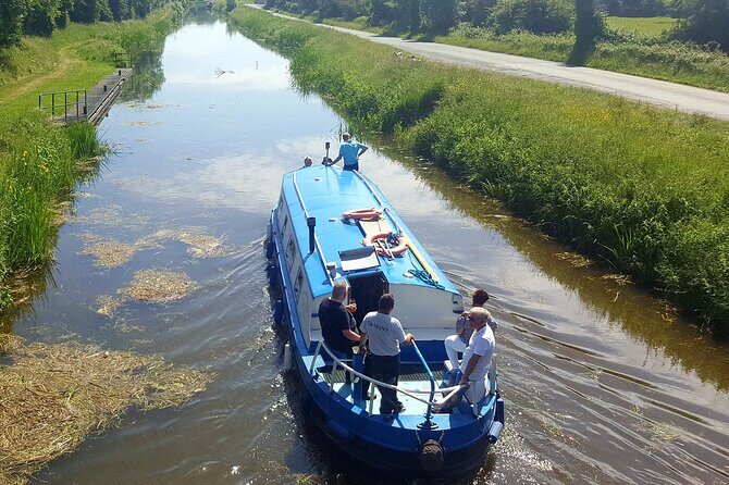 Digby Lock Cruise - Explore Ireland's Historic Grand Canal. - On-board bar, snacks, and comfort details you should plan around