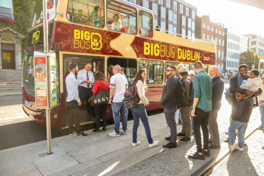 Dublin: Big Bus Hop-On, Hop-Off Tour with Live Guide - Dublin at night from the 1-hour panoramic tour