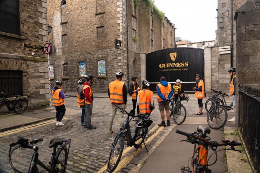 Dublin: Bike & E-Bike Tour with a Local Guide - Meeting at Drury Street and Getting Rolling Smoothly