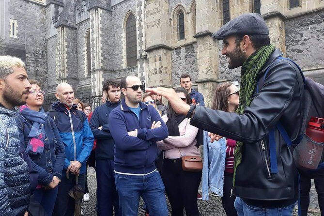 Dublin City Center Walking Tour - Trinity College Dublin: free campus time without guided access