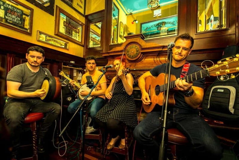 Dublin: City Pub Crawl Experience - Drink specials and free shots: how they change the math