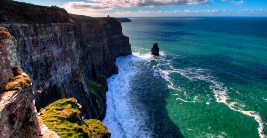 Dublin: Cliffs of Moher, Ennis, & Bunratty Castle Day Tour - A 7:00 AM Dublin start that keeps you from wasting daylight