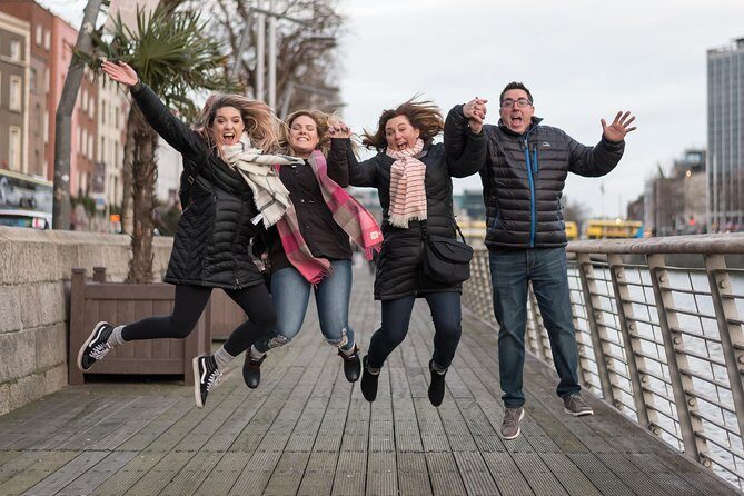 Dublin Family Adventure: Cherished Memories in Every Photo - Stag’s Head to Dame Tavern: classic Dublin pub interiors, fast warm-ups