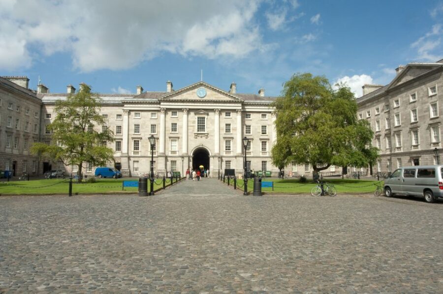 Dublin: Fast-Track Book of Kells Ticket & Dublin Castle Tour - Price and value: is $90 a fair deal?