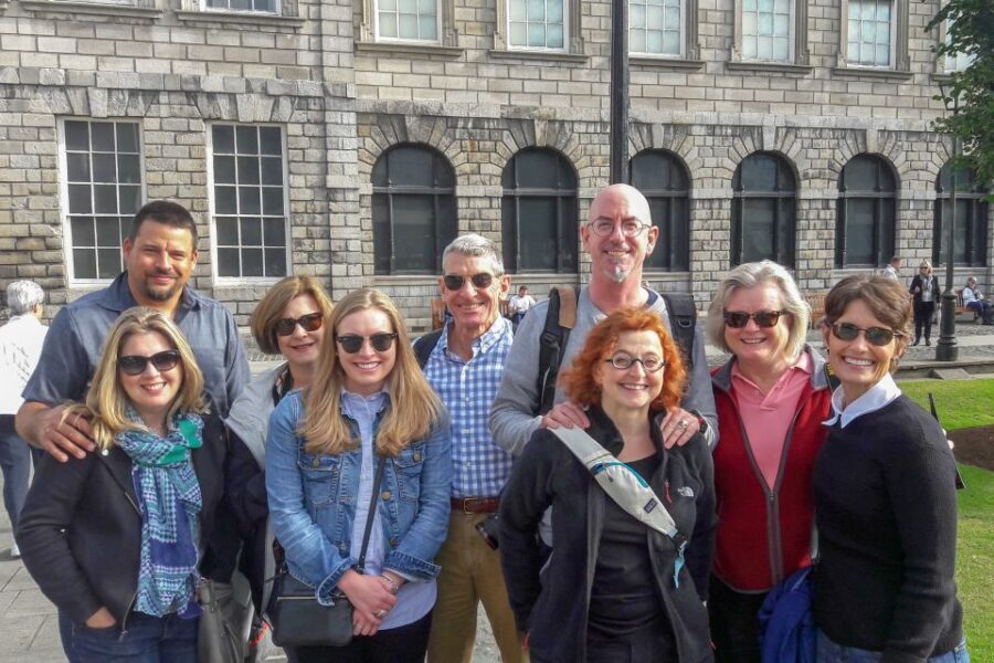 Dublin: Fast-Track Book of Kells Ticket & Dublin Castle Tour - Book of Kells fast-track and Dublin Castle in one 165-minute hit