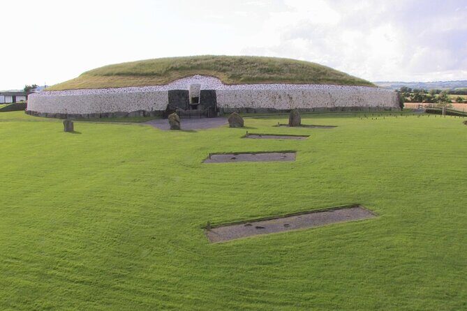 Dublin Full-Day Tour through Boyne Valley - Hill of Tara: Ireland’s old power center, still loud in the imagination