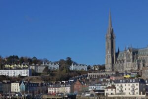 Dublin: Full-Day Tour to Cork, Cobh and Blarney Castle - Blarney Castle and the Stone: plan for the queue