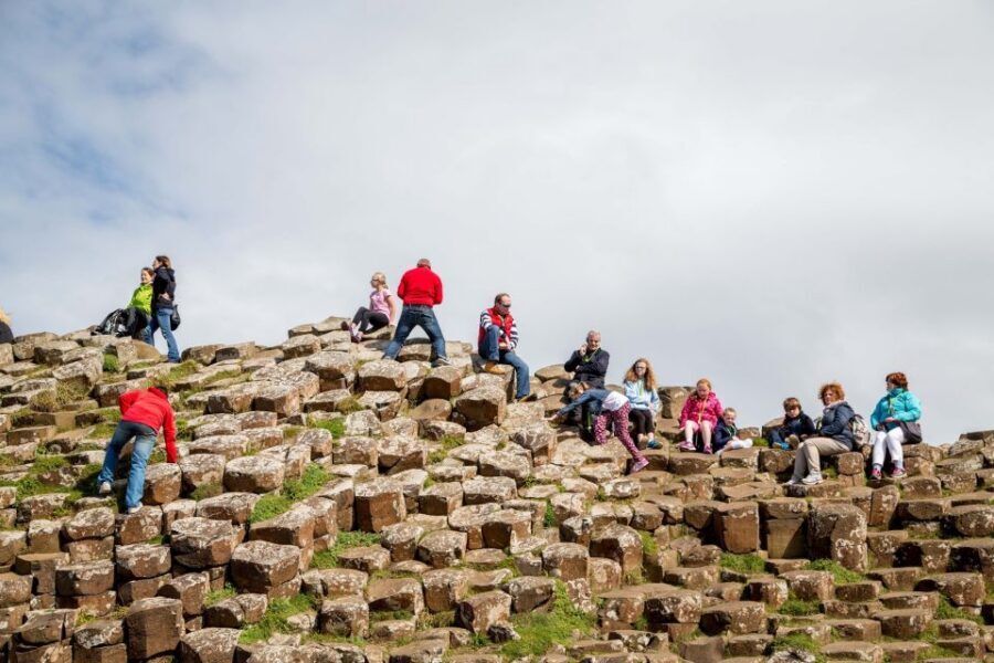 Dublin: Giant's Causeway & Belfast (Titanic or Black Taxi) - What This Day Feels Like: Timing, Photo Stops, and Group Energy