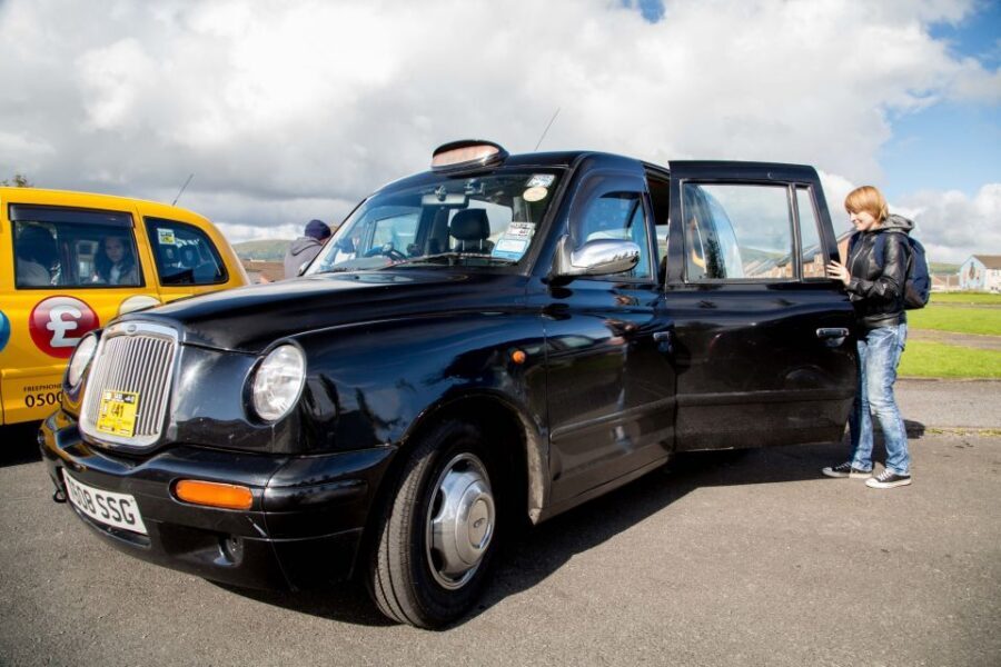 Dublin: Giant's Causeway & Belfast (Titanic or Black Taxi) - Price and Value: Is $100 Worth It?