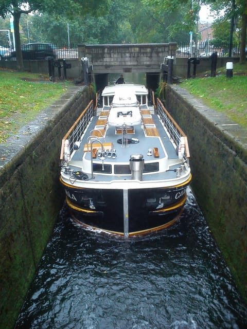 Dublin: Grand Canal Cruise with Dinner - Meeting at Grand Canal Jetty (Mespil Road): A Small Logistics Win