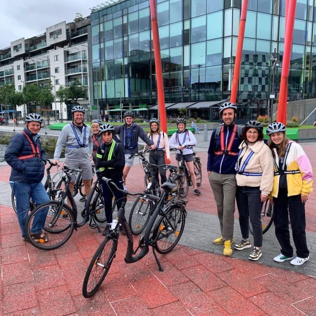Dublin: Guided Bike & E-Bike Tour - Revolution and war: turning major events into street-level context