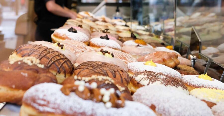 Dublin: Guided Delicious Donut Tour with Tastings - Dublin’s donut crawl starts where the city smells like coffee