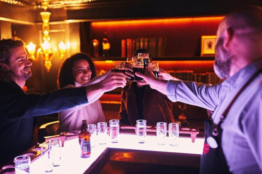 Dublin: Guinness Storehouse Connoisseur Experience - Inside the luxury private bar on the 4th floor