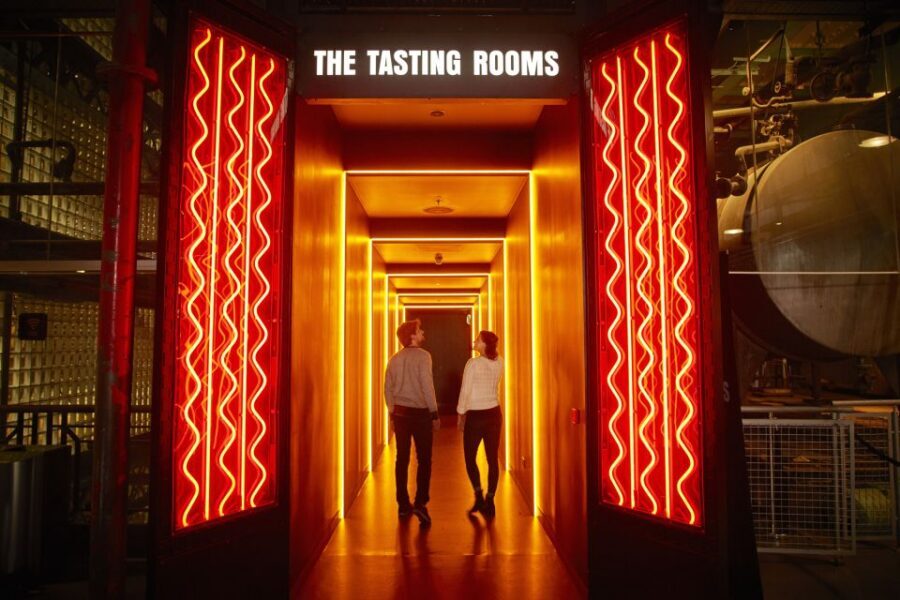 Dublin: Guinness Storehouse Entry Ticket - Gravity Bar: the complimentary pint and the 360-degree finish