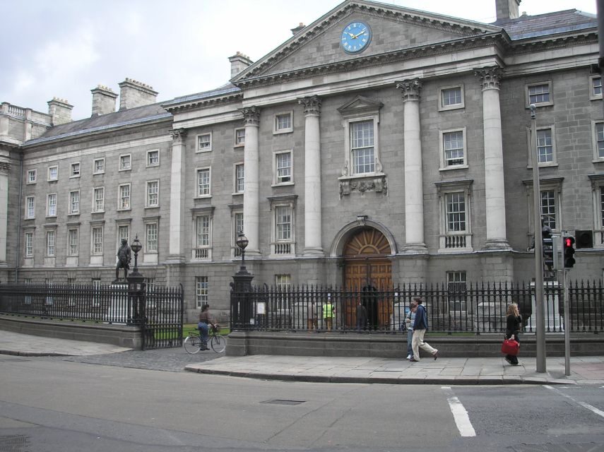 Dublin: Highlights and Hidden Corners Walking Tour - Key things to know before you go