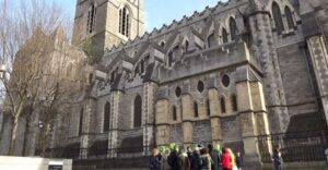 Dublin: Highlights and Hidden Corners Walking Tour - Dublin Castle grounds and Christ Church Cathedral: seeing the past without museum fatigue