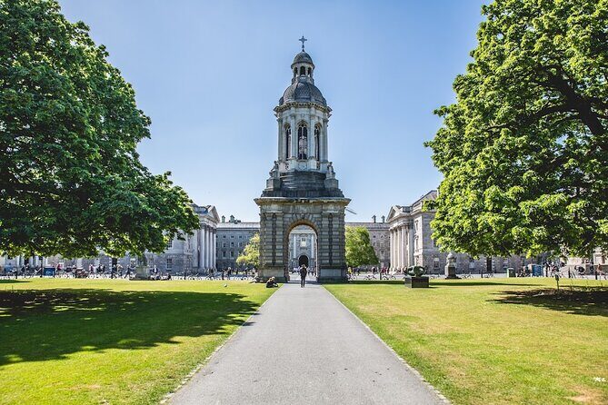 Dublin Historical Centre Food Tour with 8 Food Tastings & Drinks - Getting your bearings: meeting near College Green