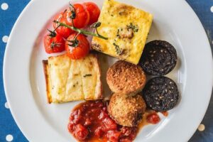Dublin Historical Centre Food Tour with 8 Food Tastings & Drinks - The food-and-story format: why it works better than eating alone