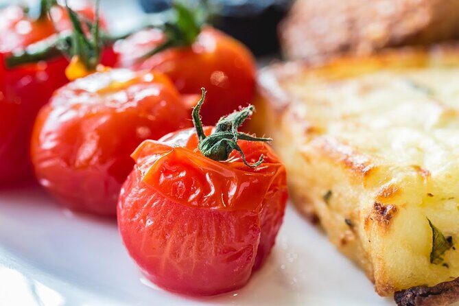 Dublin Historical Centre Private Food Tour with 8 Food Tastings - Essex Street West Bakery: Warm Sausage Rolls and That Secret Dish