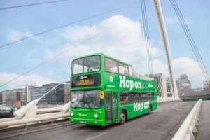 Dublin Hop-on Hop-off Bus Tour - Live Tour auf Deutsch - Live German narration: the difference the guide makes