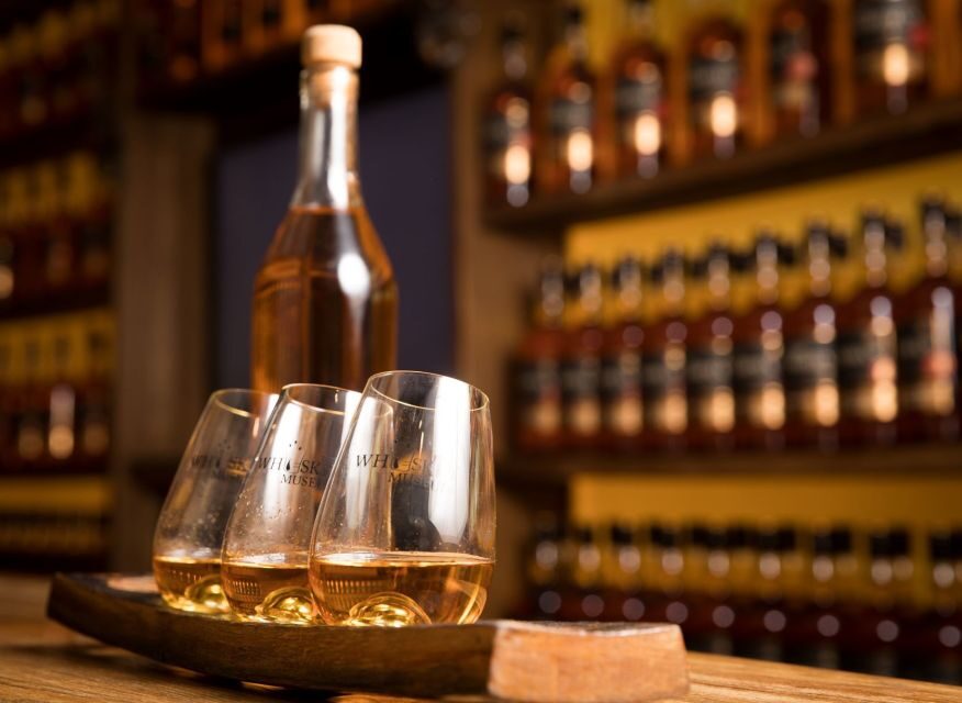 Dublin: Irish Whiskey Museum Blending Tour with Tastings - Irish Whiskey Museum on Grafton Street: start strong, stay close