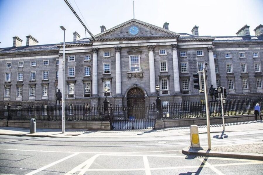 Dublin: Legends, Ghosts & Ghouls Walking Tour - A paranormal walking tour that uses real Dublin landmarks