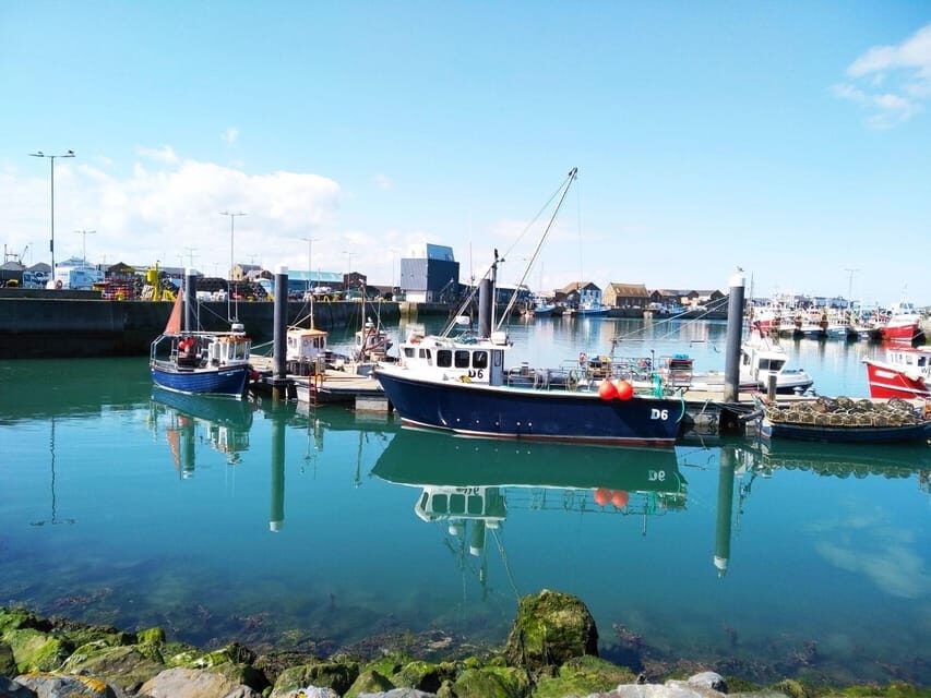 DUBLIN: Malahide castle and Howth MULTILINGUAL full day tour - Malahide Castle and Gardens: 11th-Century Walls and Talbot Legends