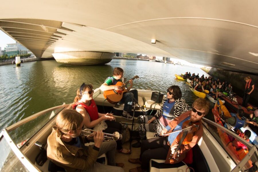 Dublin: Music Under the Bridges Kayaking Tour - How this Dublin kayaking tour really plays out on the water