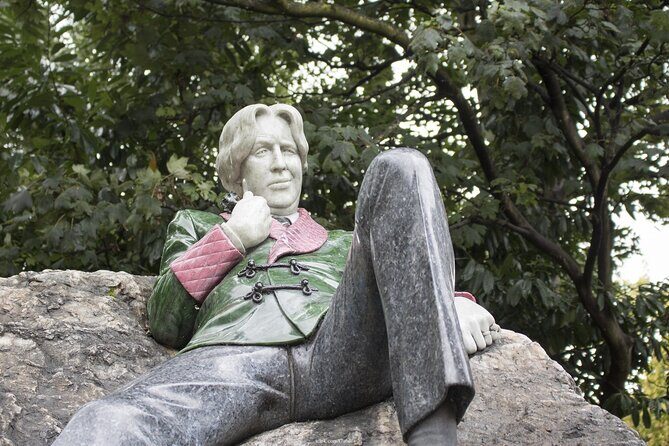 Dublin Off-The-Beaten-Path Private Literary Walking Tour - St Stephen’s Green and Yeats via Henry Moore’s statue