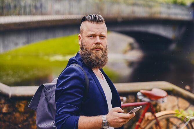Dublin: Personal Photographer - Travel Photography Experience - Temple Bar: classic street energy for candid-style frames