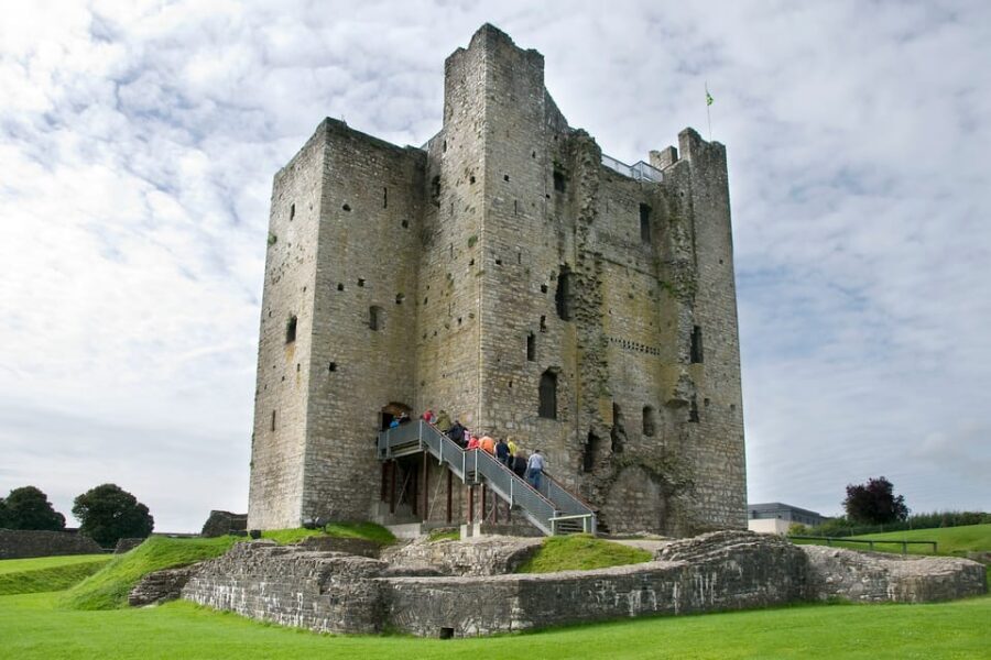 Dublin: Private Boyne Valley and Trim Castle Day Tour - Trim Castle Interior: Spiral Stairs in Braveheart Country