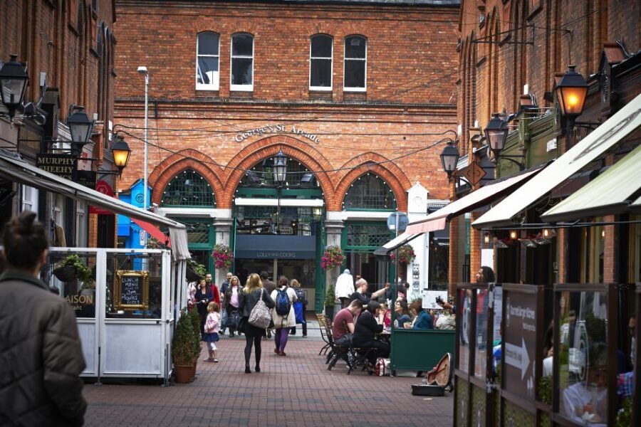 Dublin: Private City Tour in German - Hotel pickup and choosing your meeting point