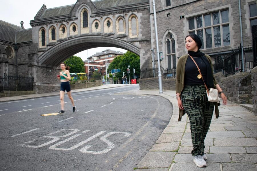 Dublin: Private Photo Experience - Posing Tips That Actually Work (Especially If You Hate Cameras)