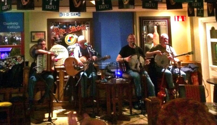 Dublin: Private Pub Tour - Traditional Irish Music: Listening (Or Joining) Without The Awkwardness
