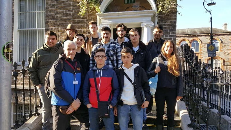 Dublin: Sightseeing Walking Tour in German - What You Really Learn Beyond the List of Sights