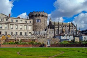 Dublin: St Patrick's, Book of Kells, and Dublin Castle Tour - St Patrick’s Cathedral and Garden Park: more than a quick stop